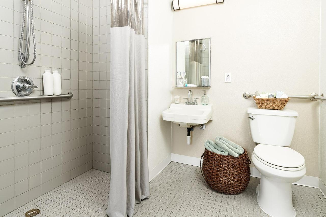 Intown Suites Extended Stay Raleigh Nc- Capital Blvd Екстер'єр фото